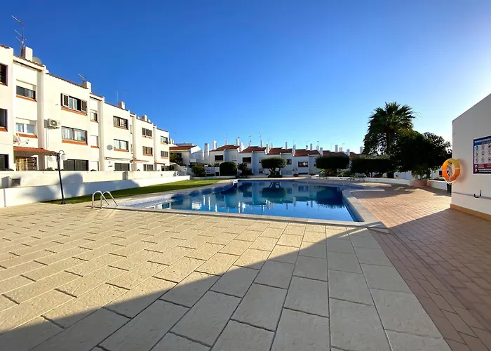 Harmony With Pool By Homing Апартаменты